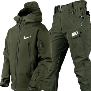 Nike – Wiatrówka i spodnie