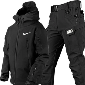 Nike – Wiatrówka i spodnie
