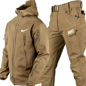 Nike – Wiatrówka i spodnie